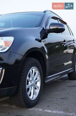 Внедорожник / Кроссовер Mitsubishi ASX 2014 в 