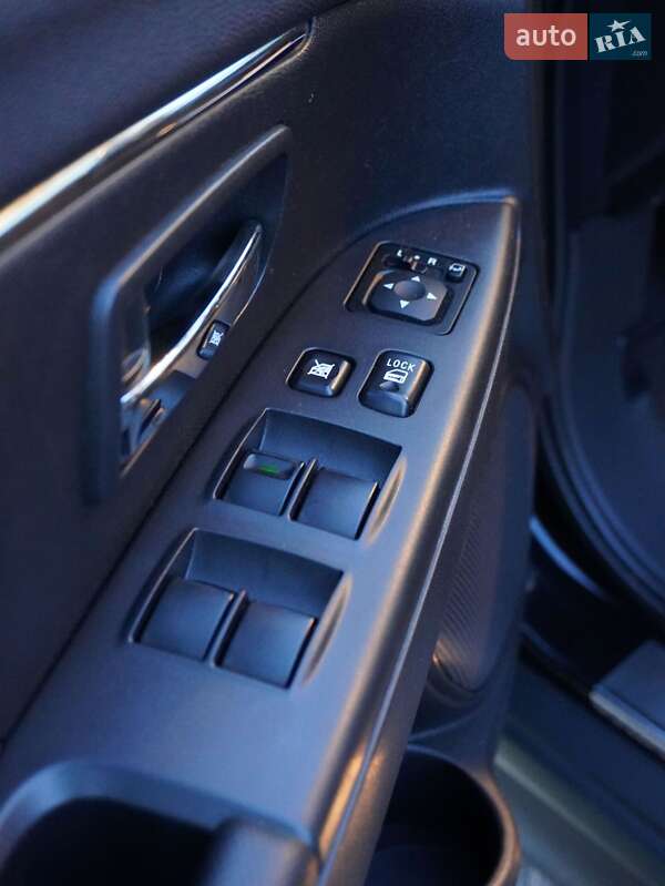 Внедорожник / Кроссовер Mitsubishi ASX 2014 в Киеве