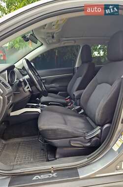 Внедорожник / Кроссовер Mitsubishi ASX 2011 в 