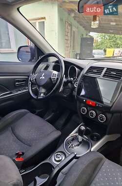 Внедорожник / Кроссовер Mitsubishi ASX 2011 в 