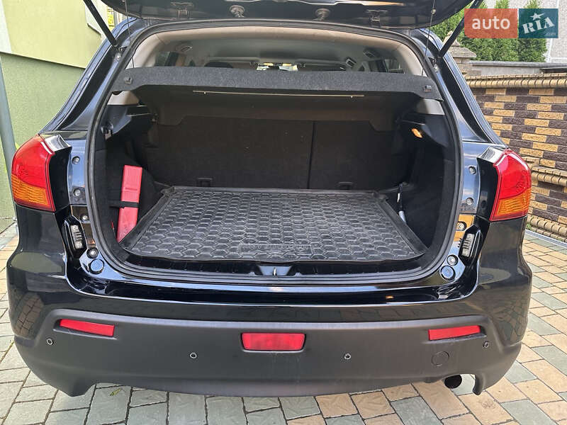 Внедорожник / Кроссовер Mitsubishi ASX 2011 в Новояворовске