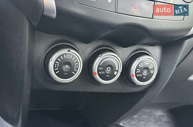 Внедорожник / Кроссовер Mitsubishi ASX 2010 в 
