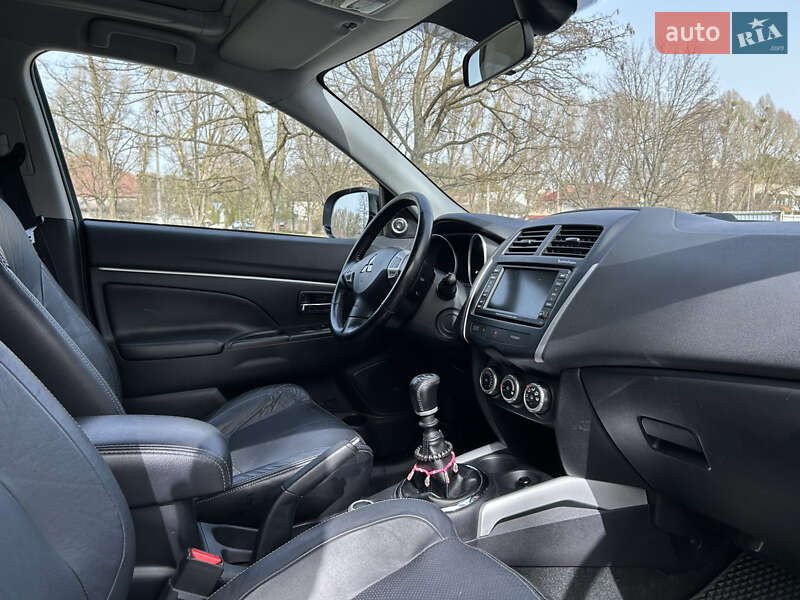 Внедорожник / Кроссовер Mitsubishi ASX 2010 в Славутиче