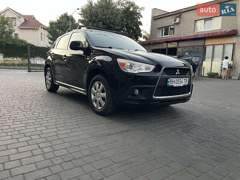 Внедорожник / Кроссовер Mitsubishi ASX 2011 в 