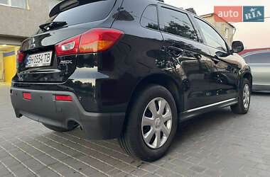 Внедорожник / Кроссовер Mitsubishi ASX 2011 в 