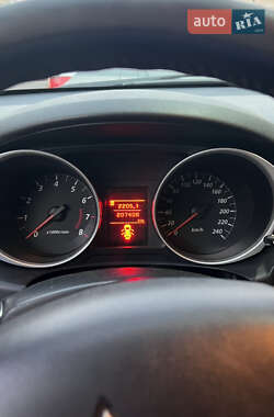 Внедорожник / Кроссовер Mitsubishi ASX 2011 в 