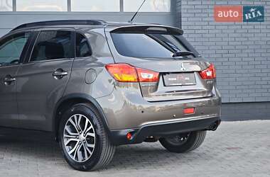 Позашляховик / Кросовер Mitsubishi ASX 2016 в 
