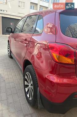 Внедорожник / Кроссовер Mitsubishi ASX 2012 в 