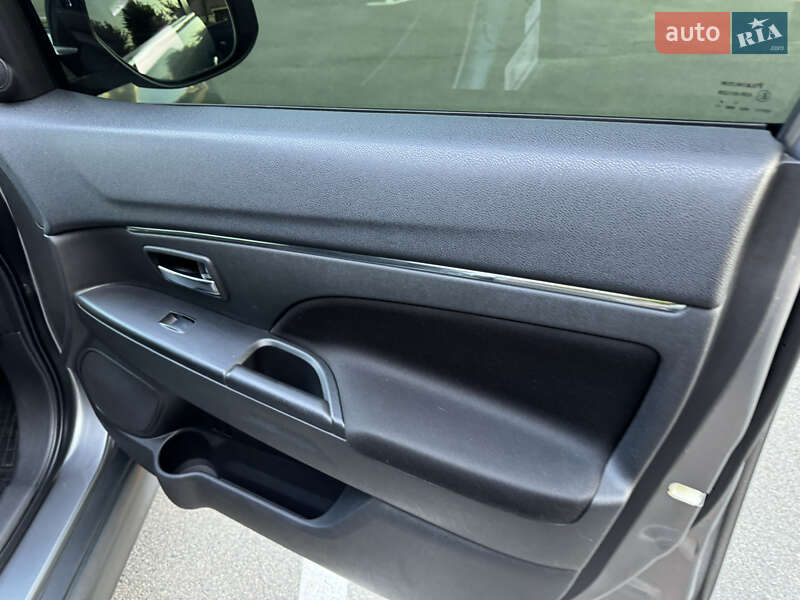 Внедорожник / Кроссовер Mitsubishi ASX 2013 в Киеве