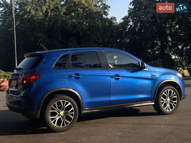 Внедорожник / Кроссовер Mitsubishi ASX 2016 в Киеве