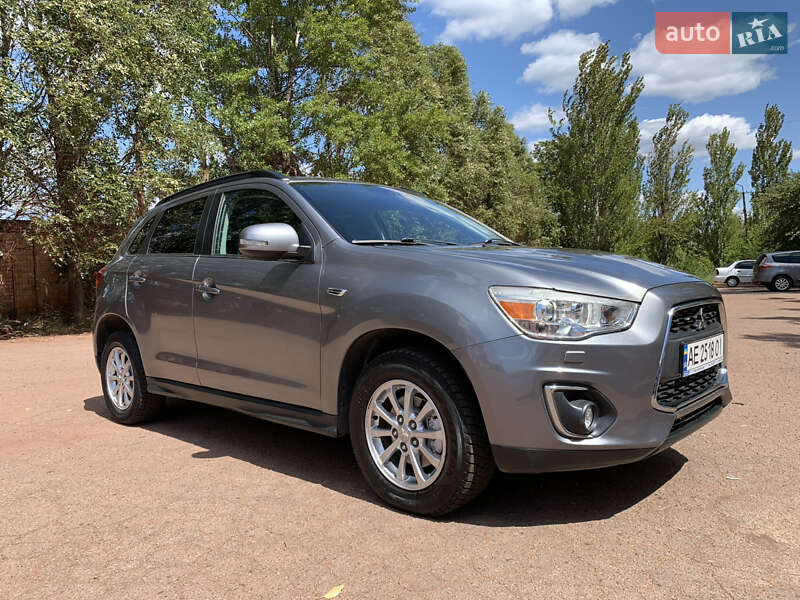 Внедорожник / Кроссовер Mitsubishi ASX 2013 в 