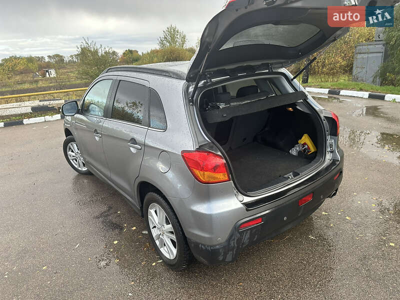 Внедорожник / Кроссовер Mitsubishi ASX 2011 в Овруче