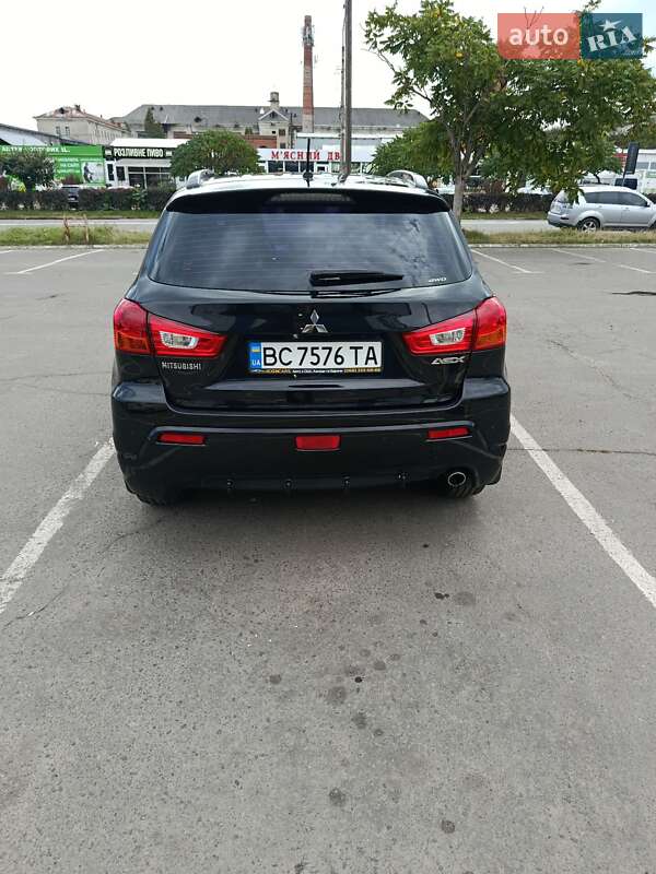 Позашляховик / Кросовер Mitsubishi ASX 2011 в Бориславі