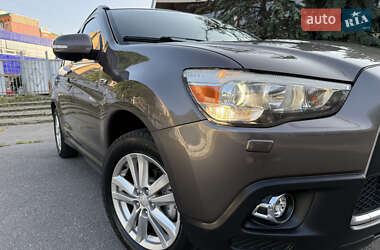 Внедорожник / Кроссовер Mitsubishi ASX 2011 в 
