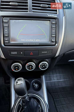Внедорожник / Кроссовер Mitsubishi ASX 2011 в 