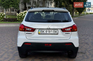 Внедорожник / Кроссовер Mitsubishi ASX 2011 в 