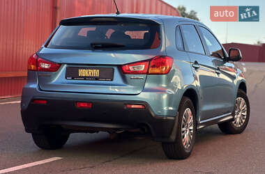 Внедорожник / Кроссовер Mitsubishi ASX 2010 в 