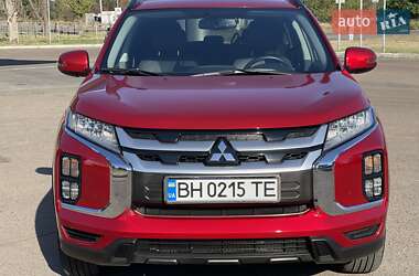 Внедорожник / Кроссовер Mitsubishi ASX 2022 в 