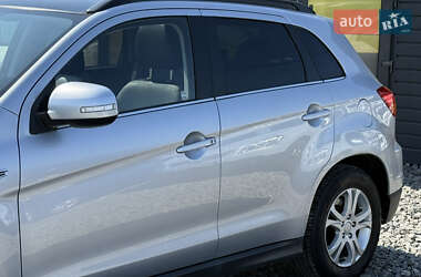 Внедорожник / Кроссовер Mitsubishi ASX 2010 в 