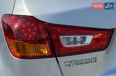 Внедорожник / Кроссовер Mitsubishi ASX 2010 в 