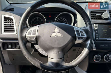 Внедорожник / Кроссовер Mitsubishi ASX 2010 в 
