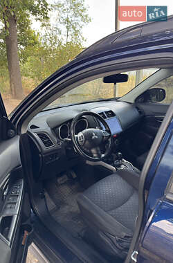 Внедорожник / Кроссовер Mitsubishi ASX 2010 в 