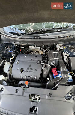 Внедорожник / Кроссовер Mitsubishi ASX 2010 в 