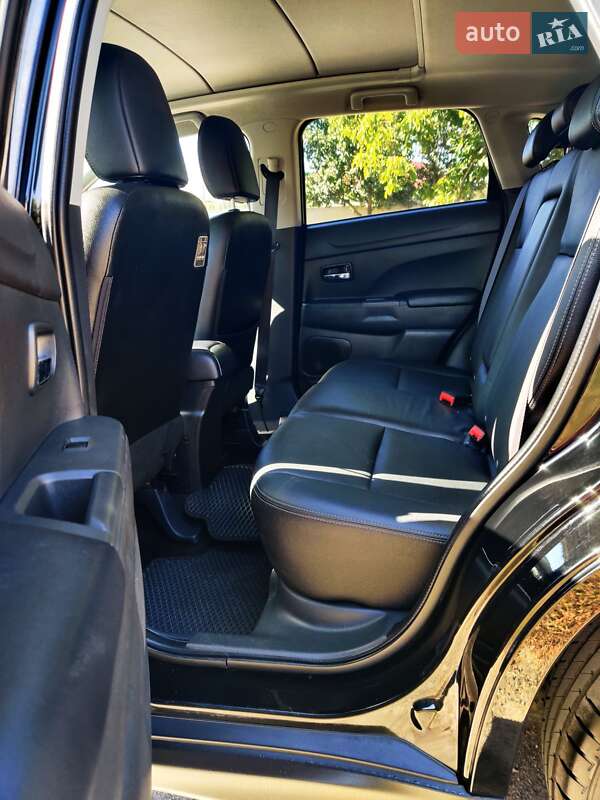 Внедорожник / Кроссовер Mitsubishi ASX 2013 в Сумах