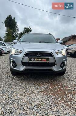 Внедорожник / Кроссовер Mitsubishi ASX 2015 в 
