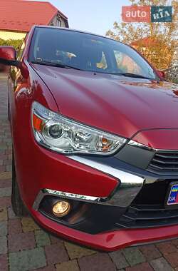 Внедорожник / Кроссовер Mitsubishi ASX 2017 в 