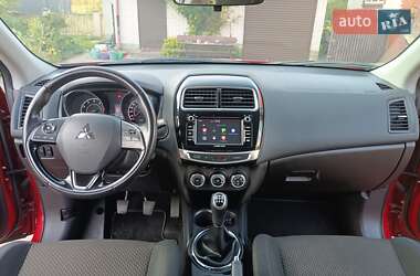 Внедорожник / Кроссовер Mitsubishi ASX 2017 в 