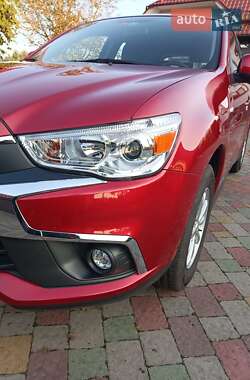 Внедорожник / Кроссовер Mitsubishi ASX 2017 в 