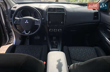 Внедорожник / Кроссовер Mitsubishi ASX 2022 в 