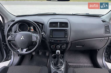 Внедорожник / Кроссовер Mitsubishi ASX 2017 в 