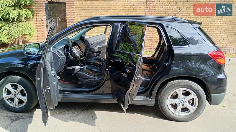 Внедорожник / Кроссовер Mitsubishi ASX 2010 в Киеве