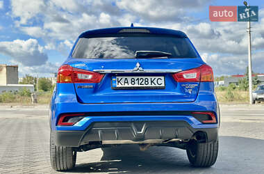 Внедорожник / Кроссовер Mitsubishi ASX 2018 в 