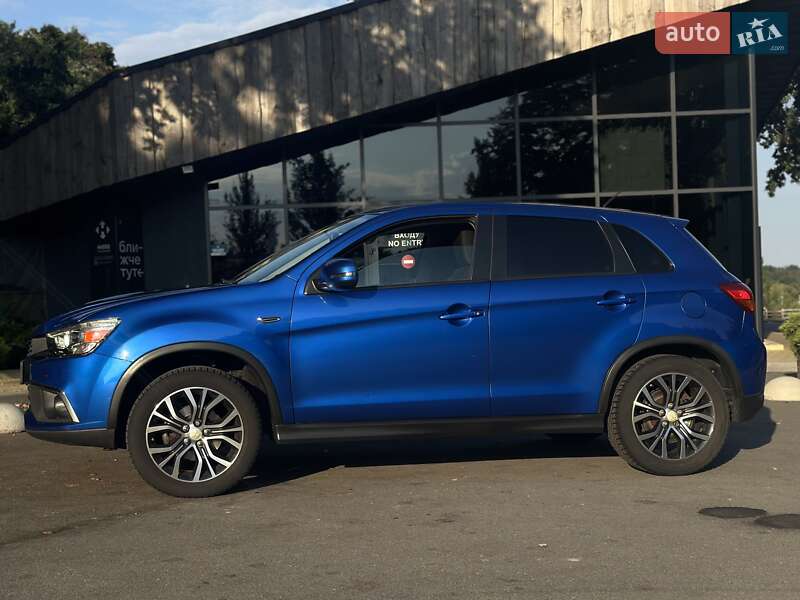 Внедорожник / Кроссовер Mitsubishi ASX 2016 в Киеве