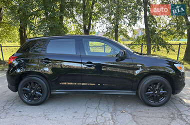 Внедорожник / Кроссовер Mitsubishi ASX 2015 в 