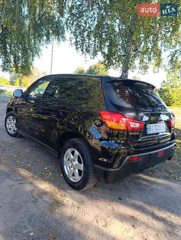 Внедорожник / Кроссовер Mitsubishi ASX 2010 в Пирятине