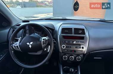 Внедорожник / Кроссовер Mitsubishi ASX 2011 в 