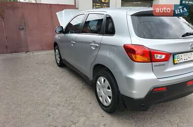 Внедорожник / Кроссовер Mitsubishi ASX 2011 в 
