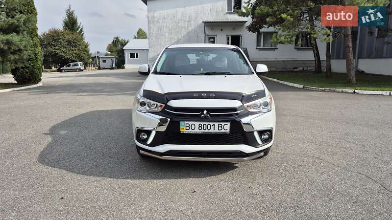 Внедорожник / Кроссовер Mitsubishi ASX 2018 в 