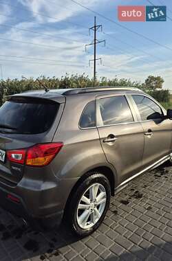 Внедорожник / Кроссовер Mitsubishi ASX 2010 в 