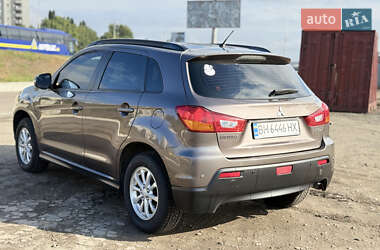 Внедорожник / Кроссовер Mitsubishi ASX 2010 в 