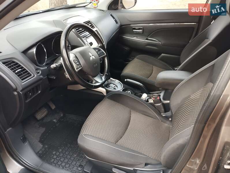 Внедорожник / Кроссовер Mitsubishi ASX 2014 в Ахтырке
