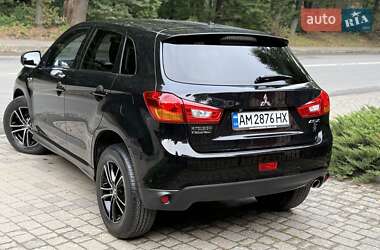 Внедорожник / Кроссовер Mitsubishi ASX 2014 в 