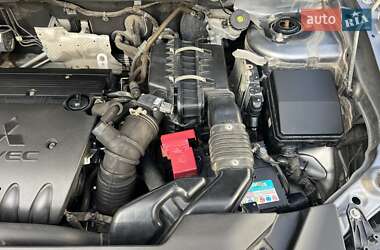 Внедорожник / Кроссовер Mitsubishi ASX 2011 в 
