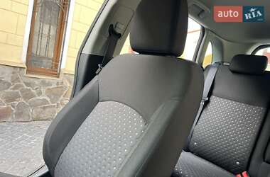 Внедорожник / Кроссовер Mitsubishi ASX 2011 в 