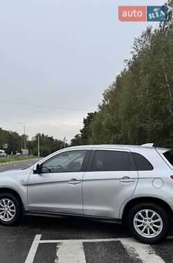 Внедорожник / Кроссовер Mitsubishi ASX 2018 в 