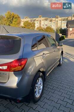 Внедорожник / Кроссовер Mitsubishi ASX 2015 в 